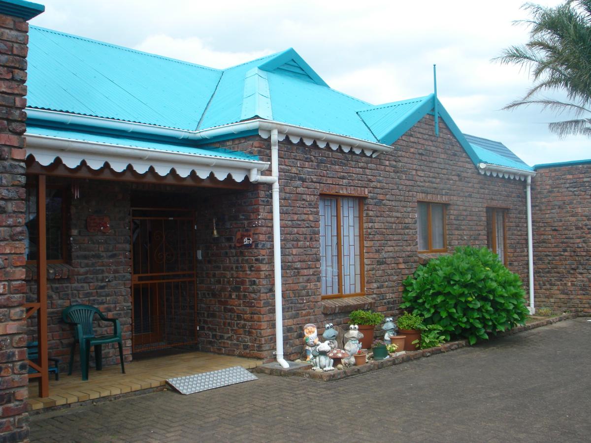 4 Bedroom house for sale in Denneoord