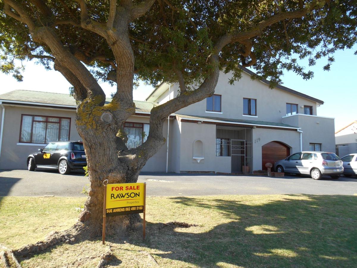 6 Bedroom house for sale in Flamingo Vlei