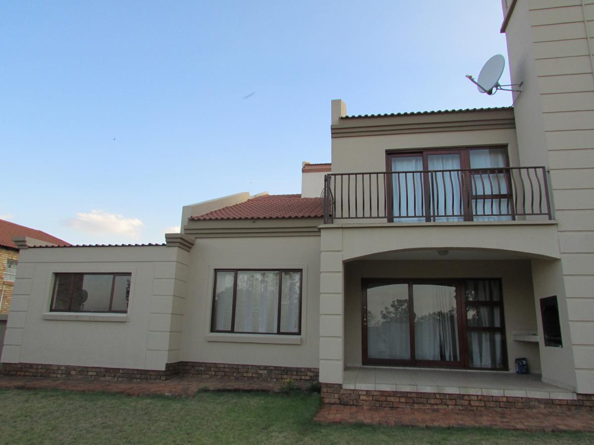 Little Falls, Roodepoort Property for sale Rawson Property Group