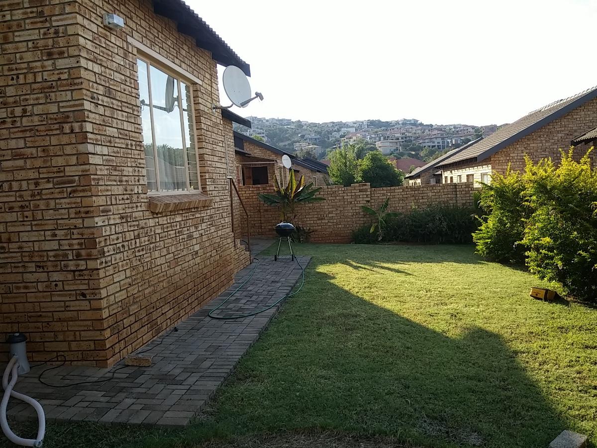 3 Bedroom townhouse sectional for sale in Cashan Ext 21