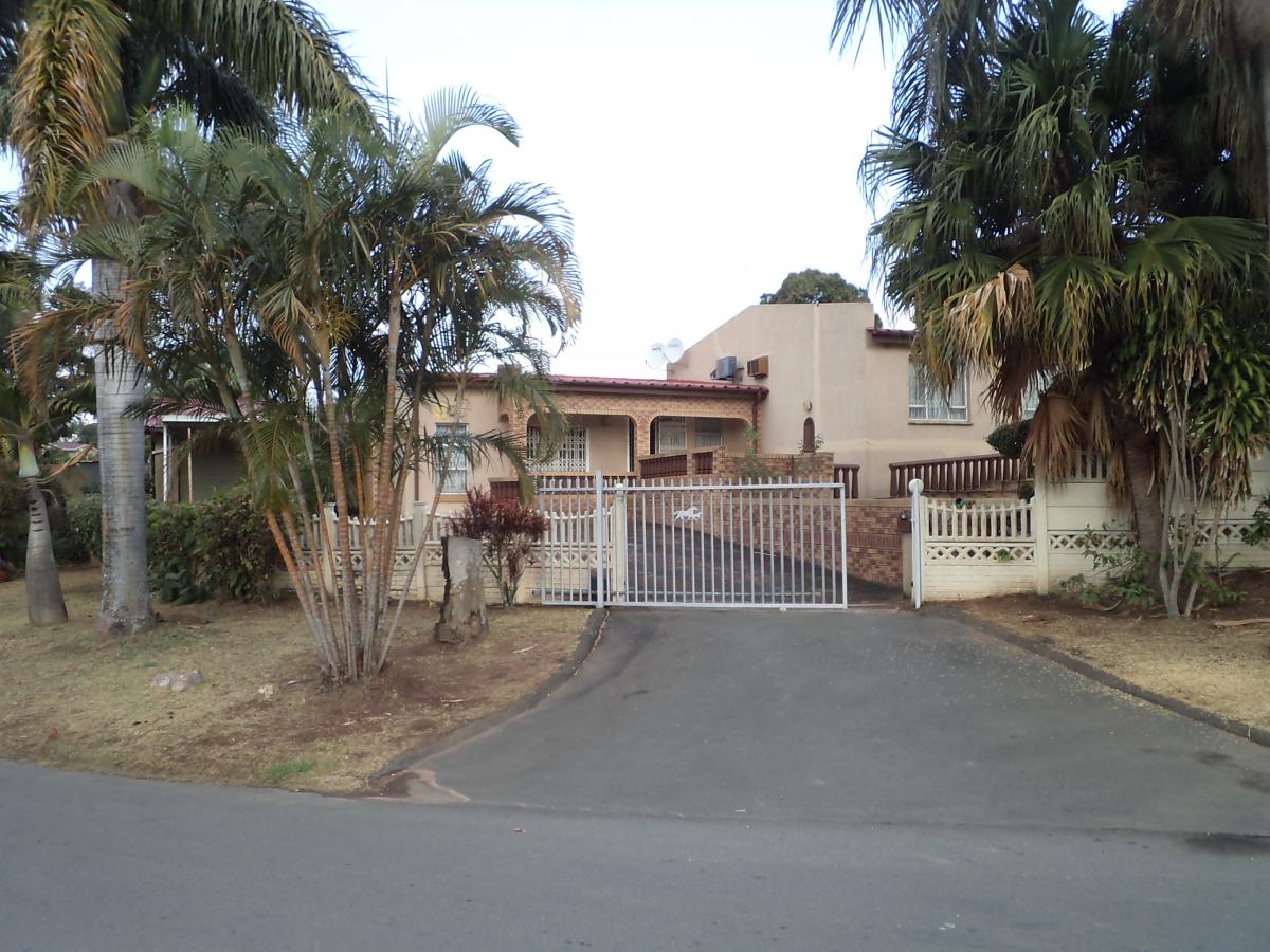 4 Bedroom house for sale in Silverglen