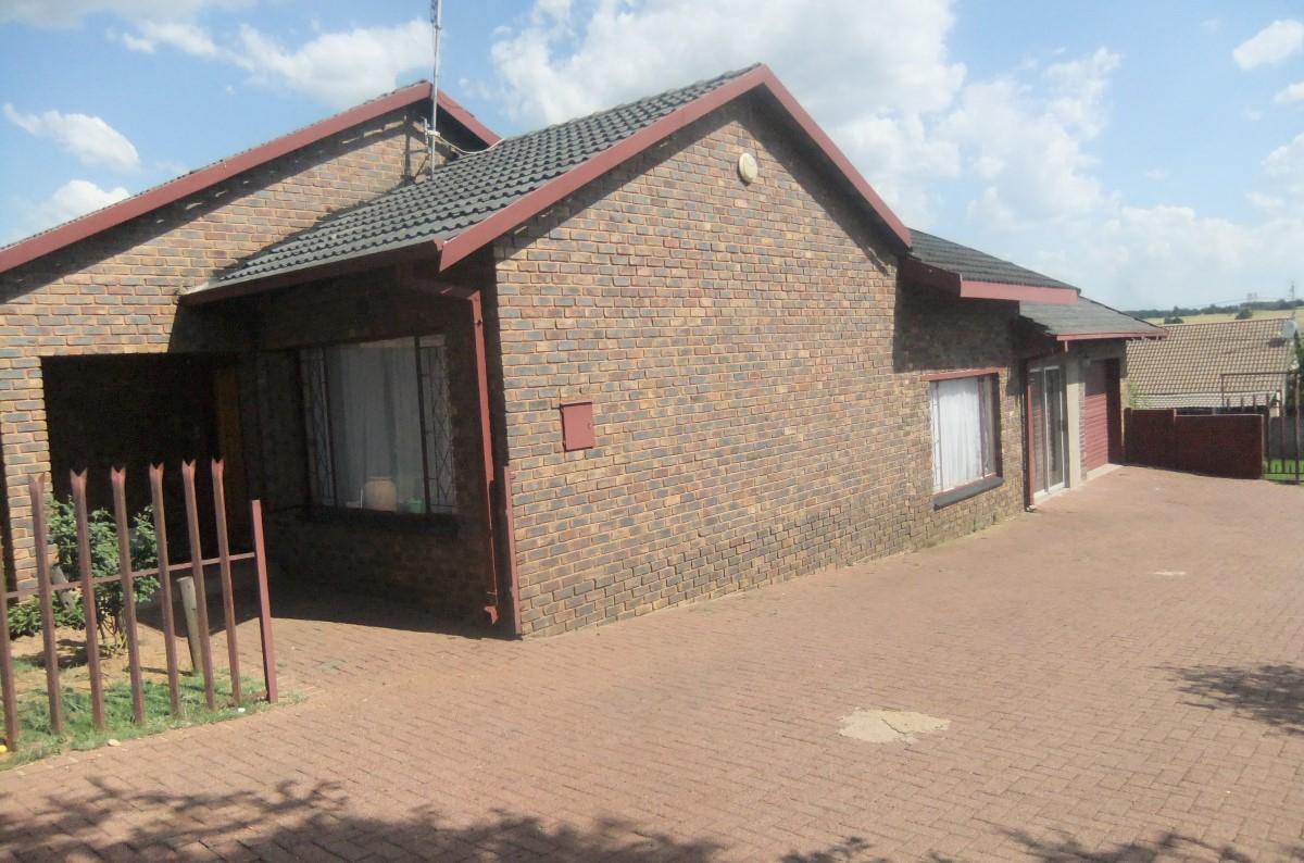 4 Bedroom house for sale in Tasbet Park