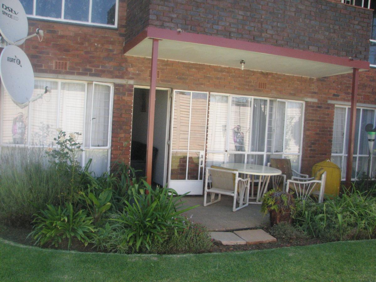 2 Bedroom flat for sale in Horison