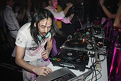 &copy;8mts.com Lex Hernandez/Aoki at Dirty Hairy