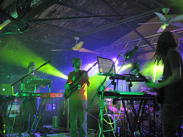 &copy; Tracy Block / RumBum.com