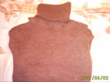 BLUSA CACHARREL EM LÃ - R$ 12,00 -TAM UNICO- ADULTO