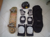 Skate + equipamento de proteção completo