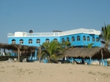 CASA CON ALBERCA Y PLAYA EN ACAPULCO, LIMPIA, COMODA Y TRANQUILA