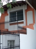 SE ALQUILA ESPACIOSA RESIDENCIA CON LINEA BLANCA INCLUIDA EN CIUDAD DE PANAMA ( VILLA DE LAS FUENTES NO. 2) 