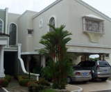 ID-99-VENDO CASA DE TRES NIVELES MUY BIEN UBICADA - Panamá - Ciudad de Panamá