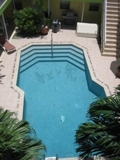 APARTAMENTOS/STUDIOS/CUARTOS/ A UN BLOQUE DE LA PLAYA EN FORT LAUDERDALE/FLORIDA
