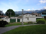 Vendo Casa en el Mejor Punto Comercial de la Ciudad - Mérida - Mérida