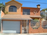 EXCELENTE CASA EN RENTA