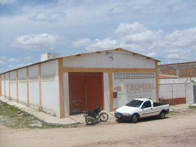 VENDO PREDIO COMERCIAL C/ CAMARA FRIG. E TERRENO AO LADO