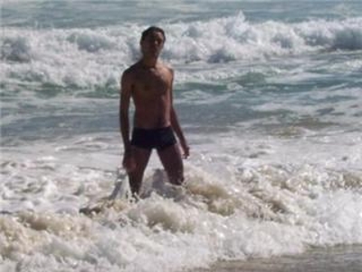 musica y el baile m encantan. chico kiere conocer chicas y hacer amistades. 