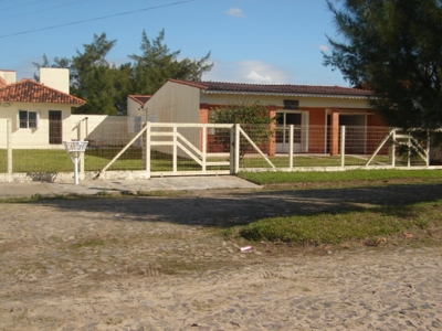 BARBADA CASA DE 4 QUARTOS A 60 METROS DO MAR CAPAO
