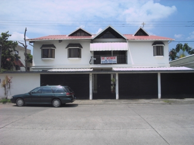 VENDO AMPLIA Y BONITA CASA EN LA PUNTILLA KM 1 VIA A SAMBORONDON