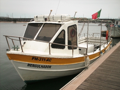 BARCO MARITIMO TURISTICA