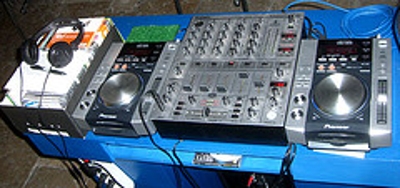 En venta Pioneer DJM-1000 Mixer...600EURO