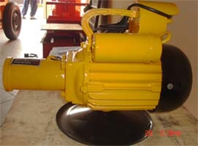 VIBRADORAS DE CONCRETO CON MOTOR Y MANGUERA DE 6 MTS X 11/2" 