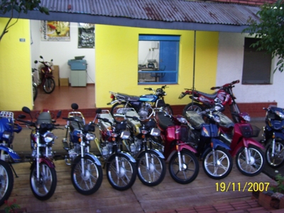 "URUGUAY MOTOR'S"  VENTA DE MOTOS KENTON, LEOPARD, STAR, MAGNUM....