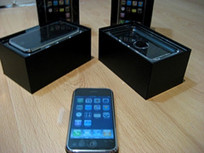 Apple Iphone 16gb..$350, Sidekick Lx..$200