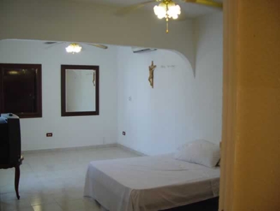 VENDO CASA CANCUN RES. AMERICAS TOTALMENTE AMUEBLADA Y EQUIPADA