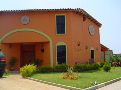 VENDO BELLA Y ESPECTACULAR VILLA EN LAS VILLAS, EL MORRO, PTO LA CR