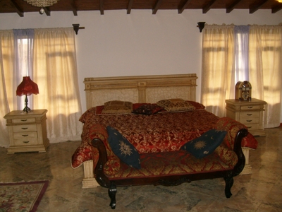 ALQUILO CASA AMOBLADA EN EL TESORO
