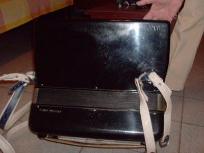 Vendo acordeon, marca scandelli-italiana, raridade.