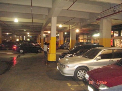 ESTACIONAMIENTO 120 puestos +10 Locales-VENDO