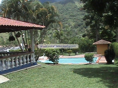 Espectacular finca de recreo (Medellin-Colombia) Cod.399 - Antioquia - Medellín