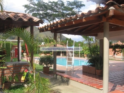 Hermosa finca de descanso en Barbosa (Medellin-Colombia) Cod.349 - Antioquia - Medellín
