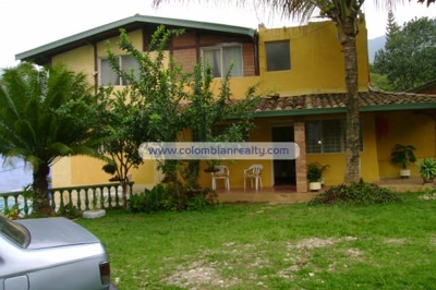 Hermosa finca en el totumo (Medellin-Colombia) Cod.412 - Antioquia - Medellín