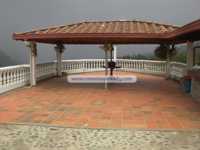 Finca con todas las comodidades (Medellin-Colombia) Cod.451