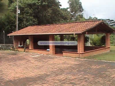 Finca amoblada en Girardota (Medellin-Colombia) Cod.453