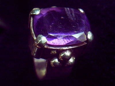 artesano en joyeria trabaja con plata, oro, amatistas y citrinos - Rocha - Rocha
