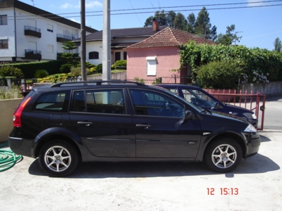  Renault Megane  ( carrinha ) Ano 2004 1.5 Dci Preto metalizado
