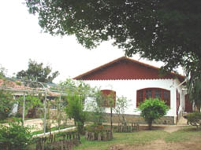 VENDEM-SE CASAS e TERRENOS EM CAMBUQUIRA :
