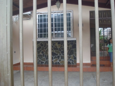 Casa en Villa Lucre (Construcción 210 m2 - Terreno 700 m2)