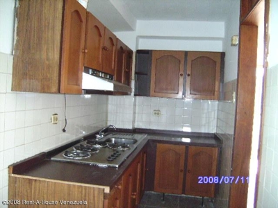 Víctor Morantes RAHMCI alquila casas y apartamentos Bsf. 1800