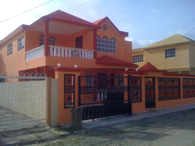 Por motivo de viaje, vendo la casa de tus sueños.