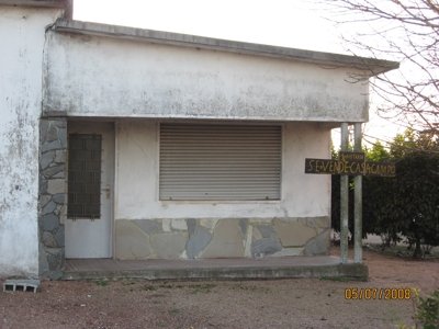 VENDO CASA DE 4 DORMITORIOS EN UN TERRENO DE 1/2 HECTAREA  - Canelones - Canelones