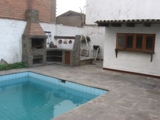 ALQUILO O VENDO LINDA CASA CON JARDINES EN ZONA A1 DE SURCO