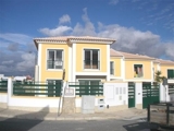 MORADIA T5 A ESTREAR EM TRAJOUCE!!! - Casas - vendem-se - Lisboa - Lisboa