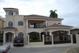 BIENES RAICES / VENDO CASAS Y APARTAMENTOS, LOTES. REF:  CAS130