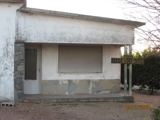 VENDO CASA EN CANELON CHICO, SOBRE RUTA, EN UN TERRENO DE 1/2 HCT. - Canelones - Canelones