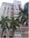 VENDO COMODO Y AMPLIO APTO. EN RESIDENCIAS LARA