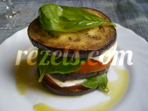 receta de torre de berenjenas, tomate y mozarella por arctarus