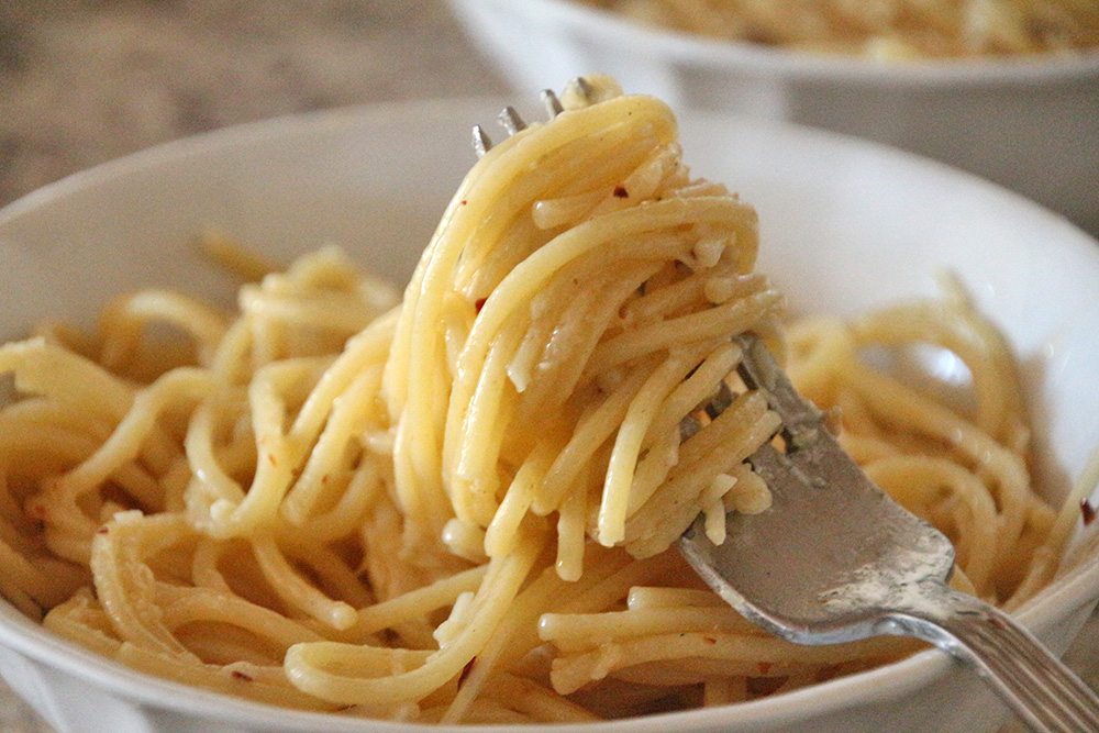 Garlic, Olive Oil, and Crushed Red Pepper Pasta Rainstorms and Love Notes